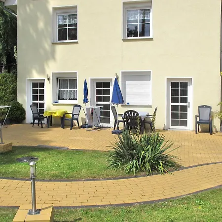 Appartement Waldstrasse-2 *